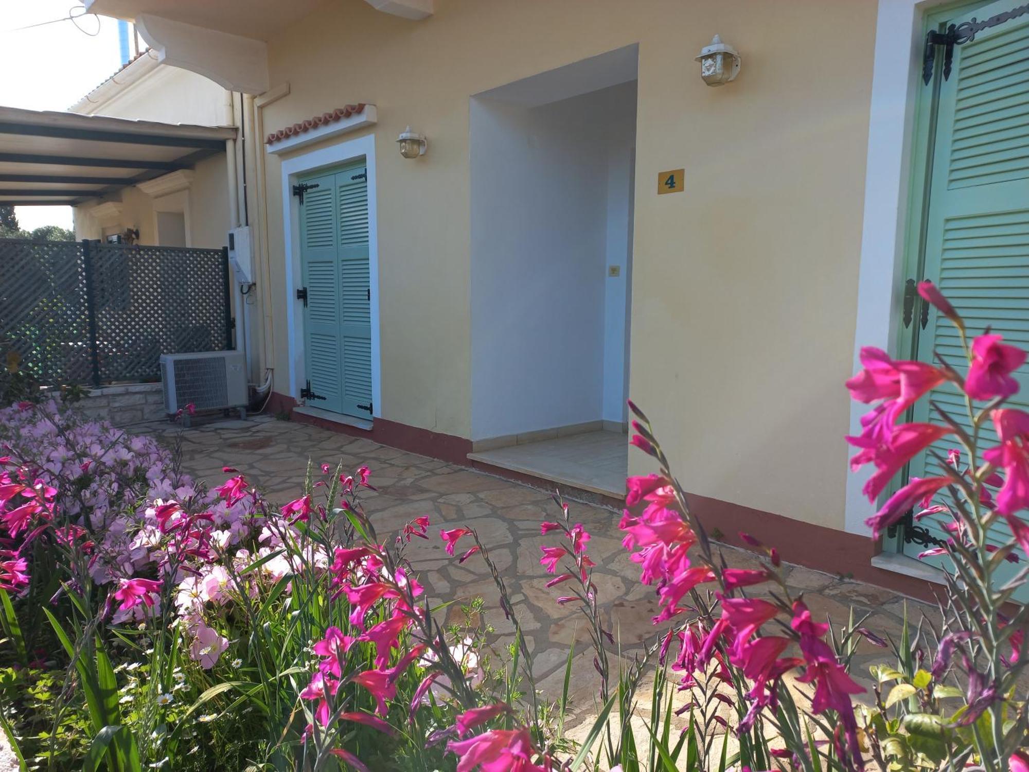 Oneiro House